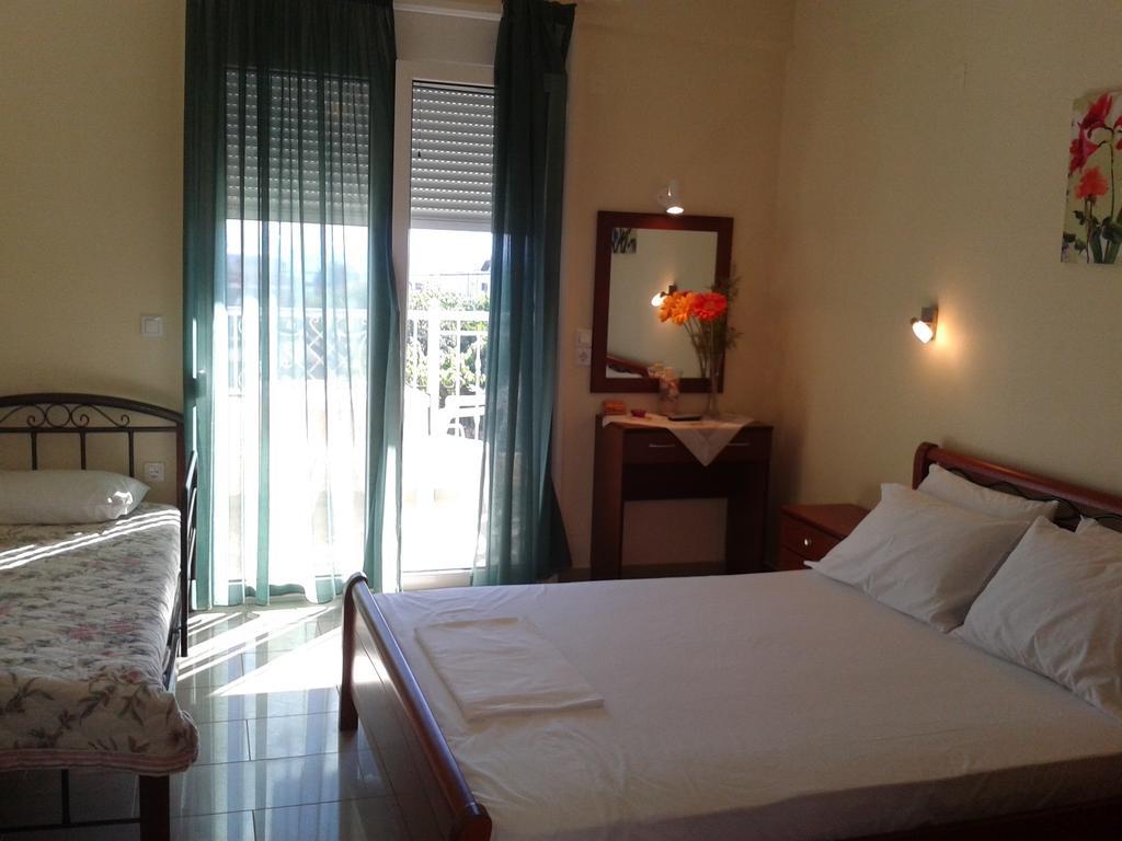 Golden Sun Apartment Rovies Ruang foto