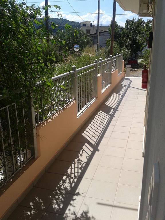 Golden Sun Apartment Rovies Bagian luar foto