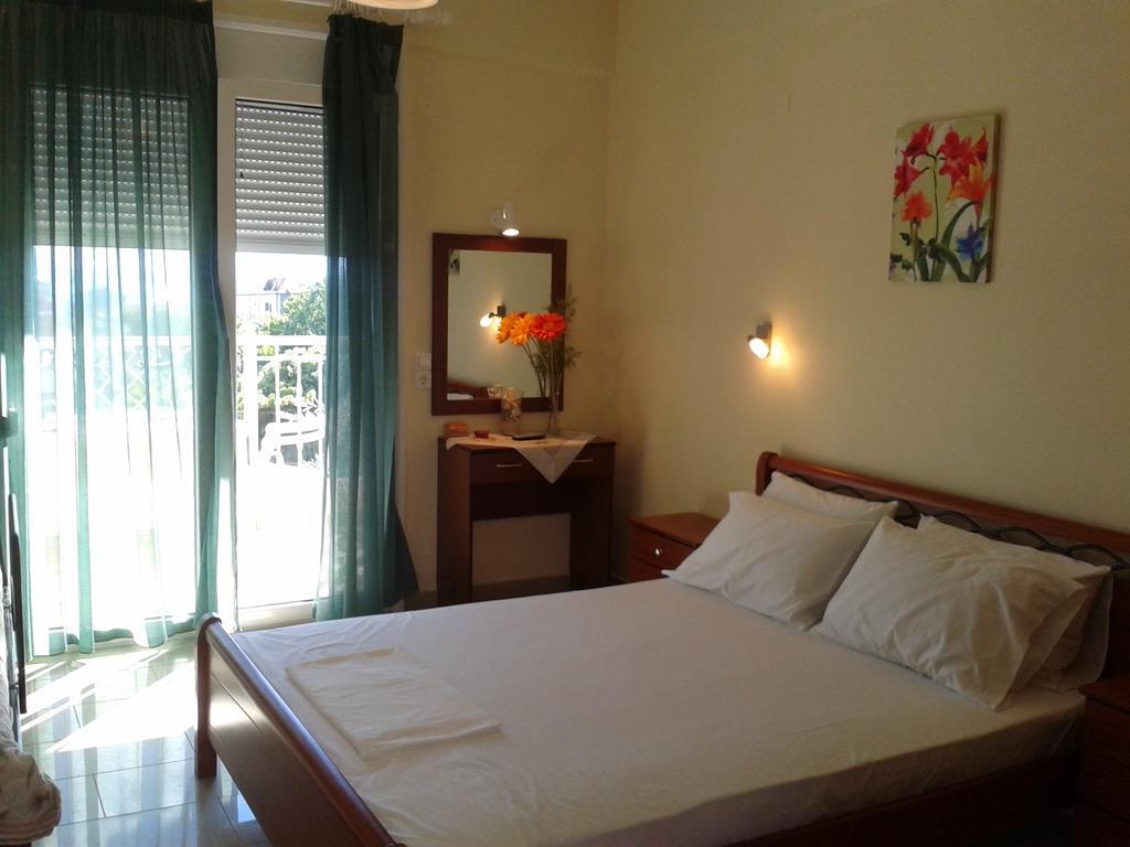 Golden Sun Apartment Rovies Ruang foto