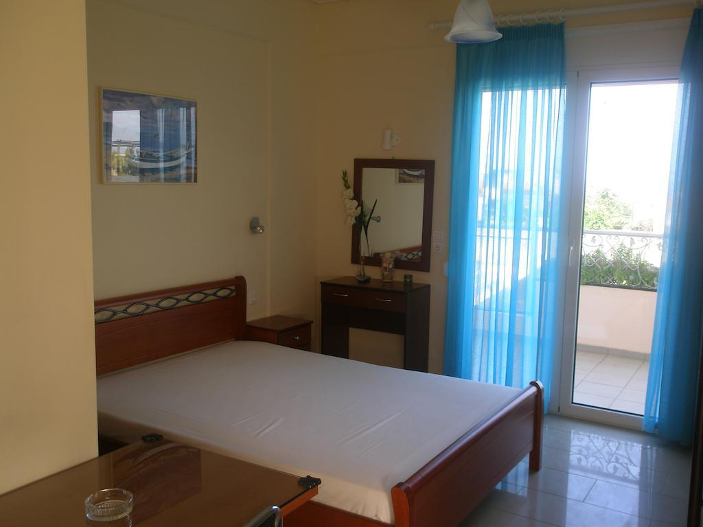 Golden Sun Apartment Rovies Bagian luar foto
